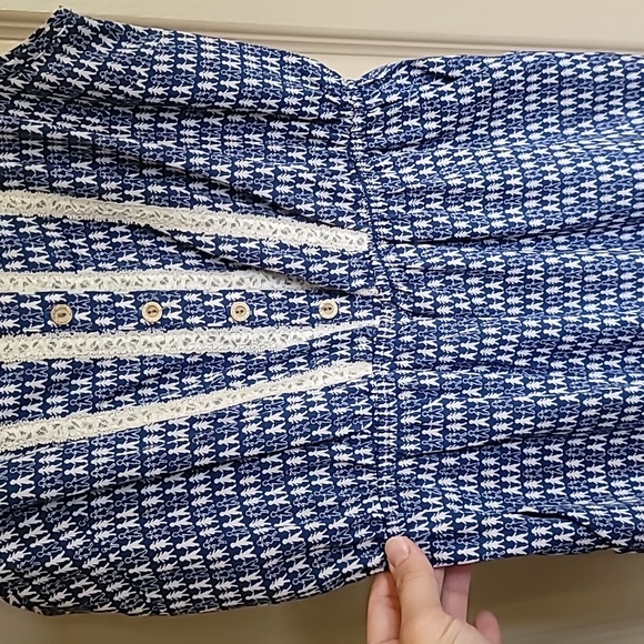 Peppermint medium 100% polyester dress with lace design down the chest - Picture 3 of 6